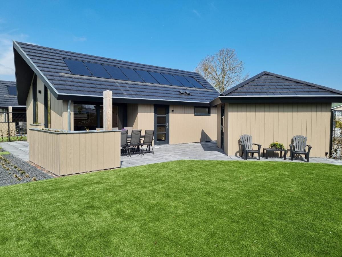 Chalet Met Sauna En Airconditioning Sint Annaland Esterno foto